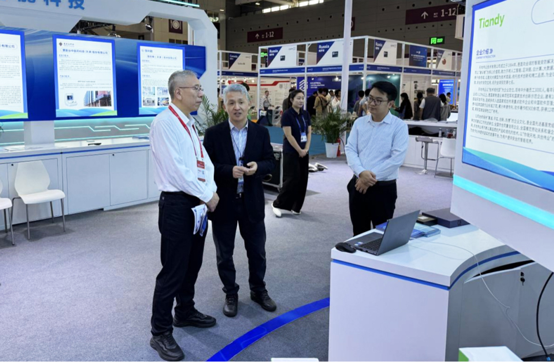 超缩宝携手天津软件园亮相高交会，AI智算压缩引发行业热议